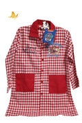 Babi rojo de cuadros con botones personalizado gratis