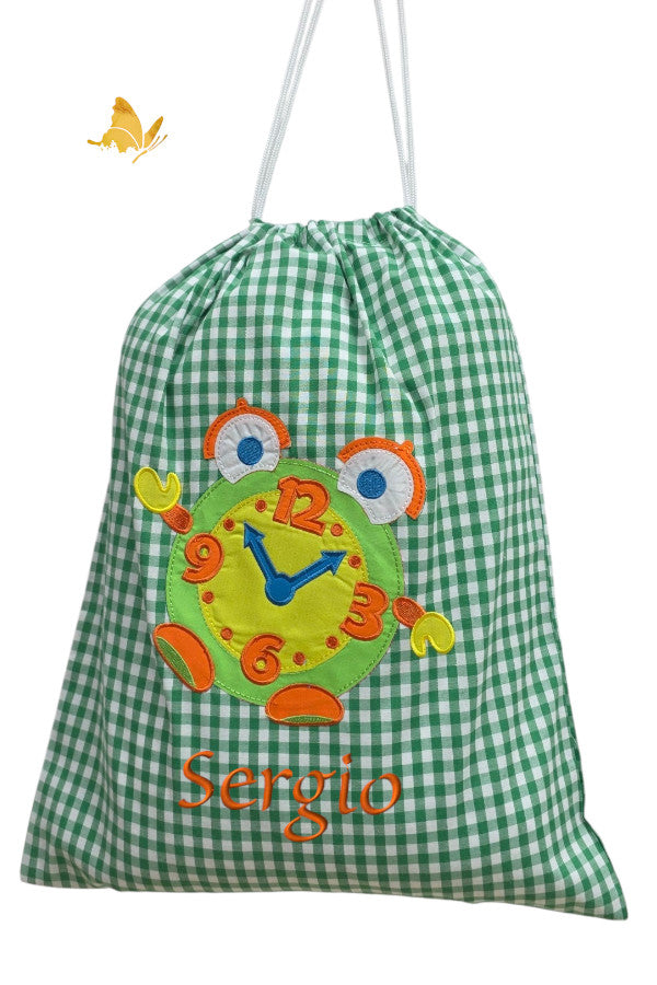 Bolsa ropita guardería vichy verde con nombre bordado y reloj, cuerdas regulables, 35x44 cm