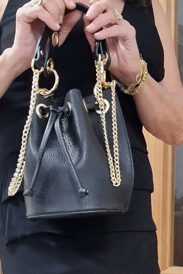 Bolso de salir con cadenas