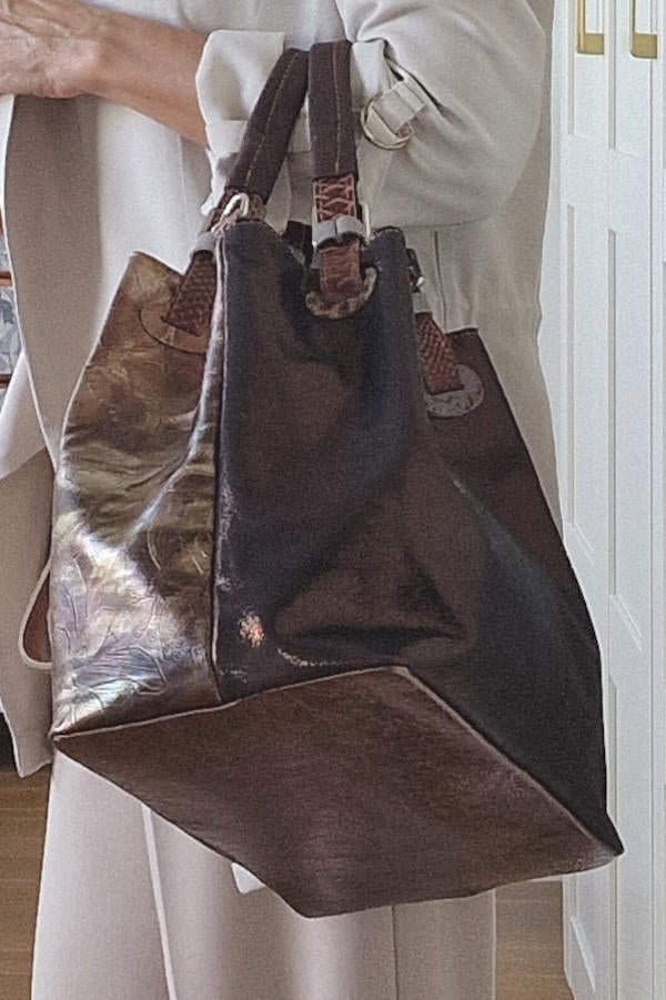 Bolso diferente dorado