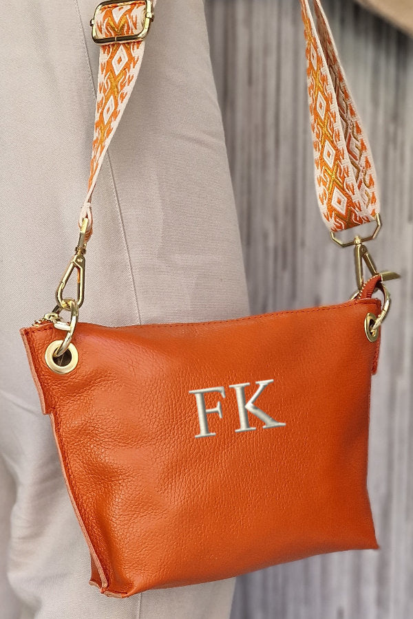 Bolso naranja de piel personalizado con asa étnica