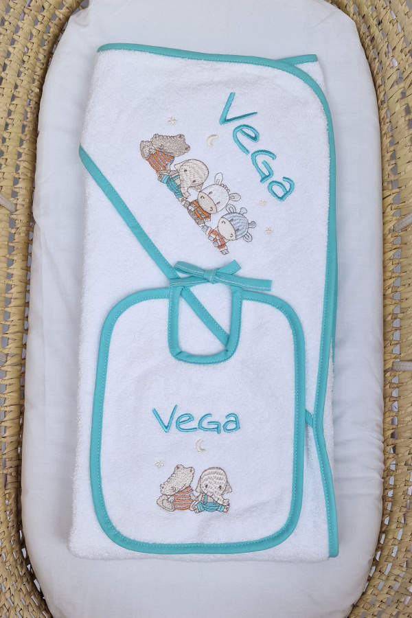 Capa de baño con animalitos y babero bebé Savannah bordados