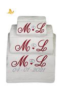 Juego de toallas de boda bordadas con motivo alianzas personalizado - Bordados de Tania