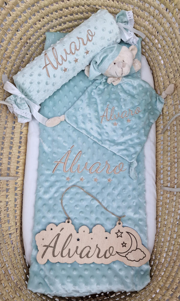 Conjunto manta dou-dou coín y nombre personalizado
